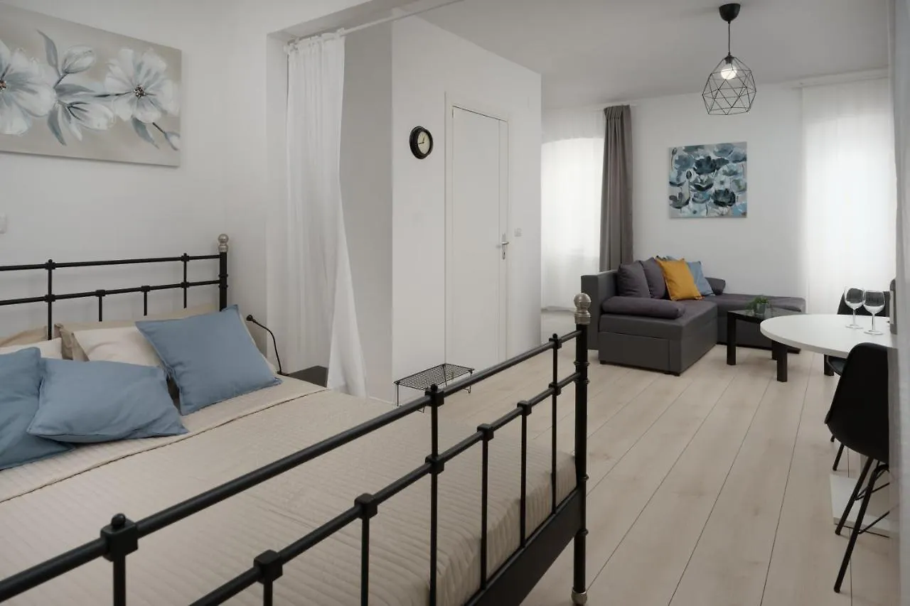 Apartments Antons 2 Pola